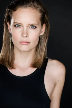 Victoria Fox
